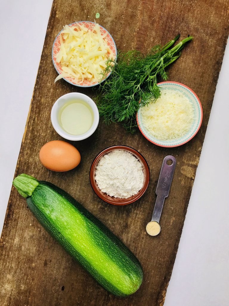 Ingrediente chiftelute de zucchini