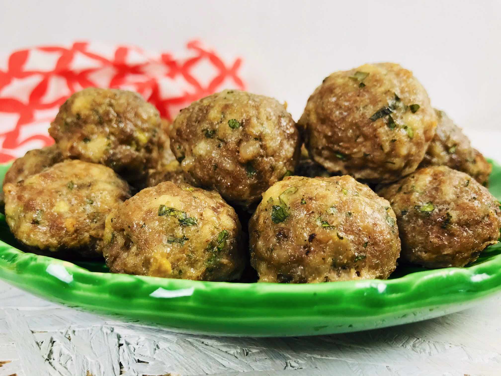 Chiftelute din carne de vita cu sos de smantana