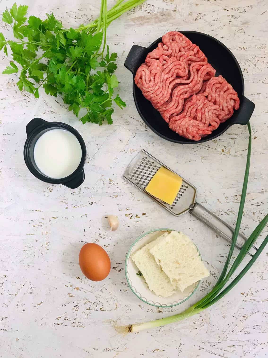 Chiftelute din carne de vita cu sos de smantana