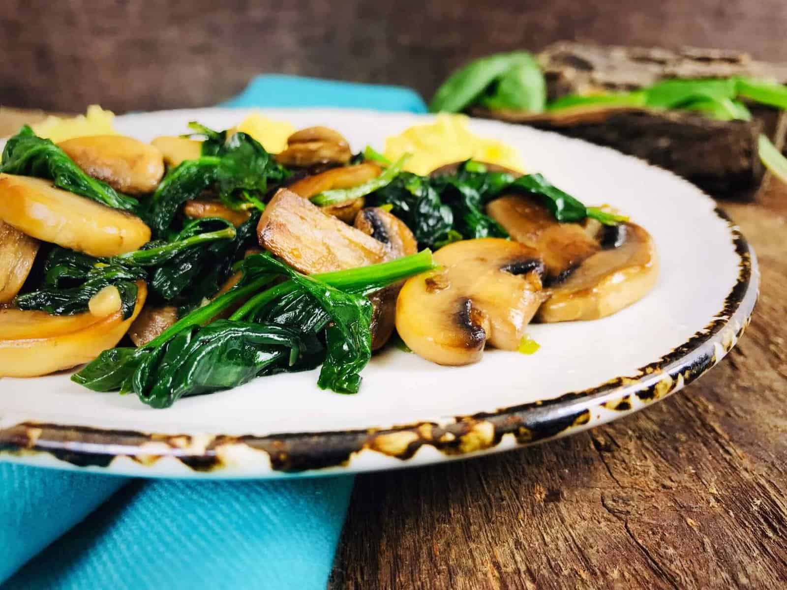 Ciuperci cu spanac si leurda