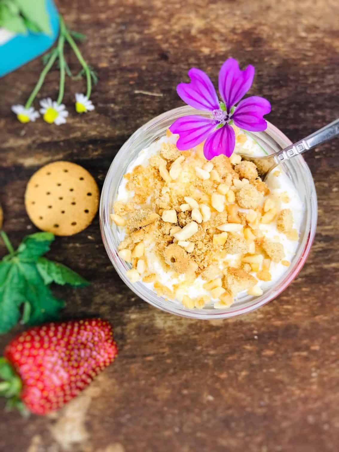 Capsuni cu spuma de mascarpone si urda