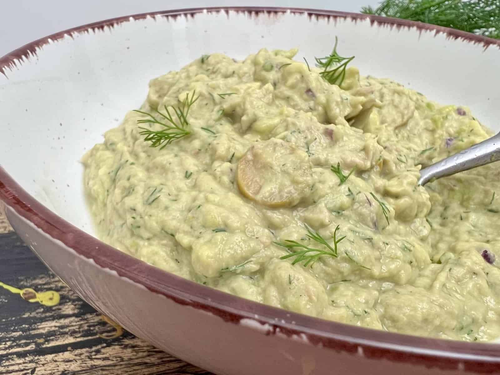 Reteta de pasta cu ton si avocado