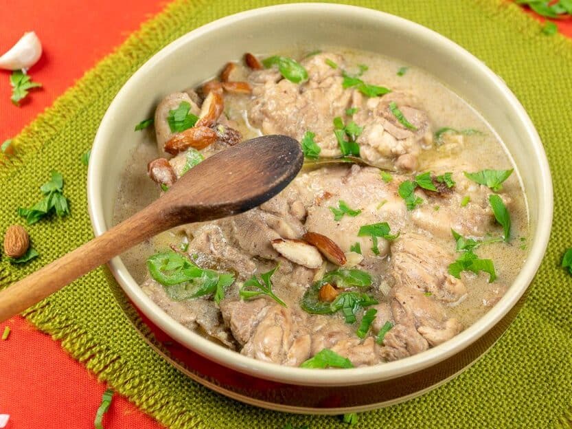 bol cu mancare - korma de pui